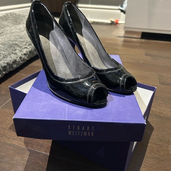 Stuart Weitzman patent peep toe heels - Picture 5 of 7